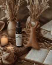 Load image into Gallery viewer, Cooling Body Oil and 4 in 1 Gua Sha
